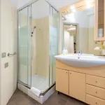 3 House - By Ghor Appartement *