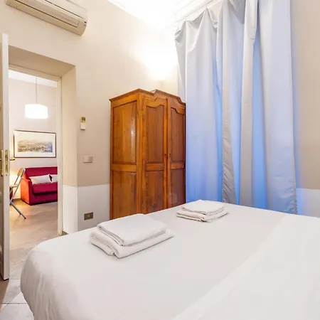 3 House - By Ghor Roma