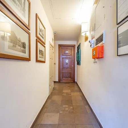 3 House -by Ghor Apartamento Roma