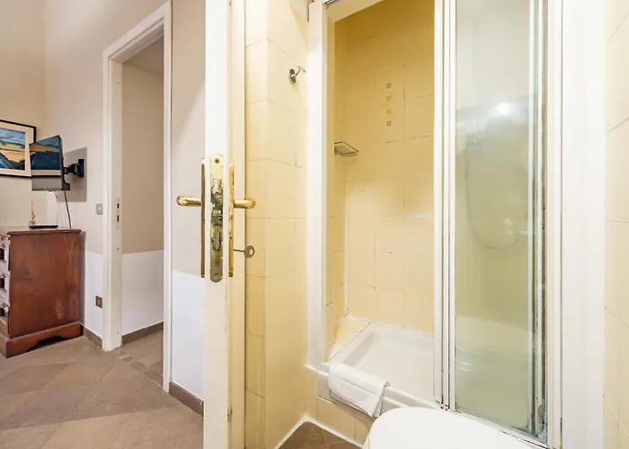 3 House - By Ghor * Roma