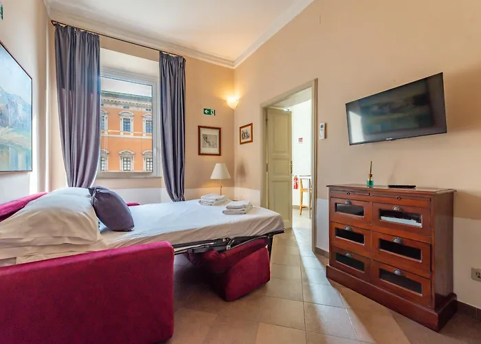 3 House - By Ghor Roma